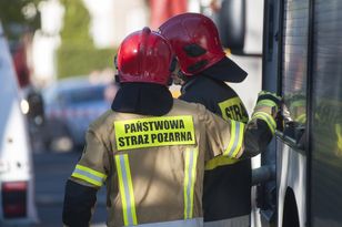 Tragiczny pożar na Mazowszu. Pod gruzami może być starsza osoba