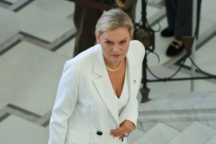 Nowacka o Nawrockim: Chce wycofać Biblię, a wprowadzić Batyra?