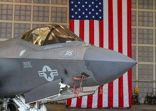 Pierwsze myśliwce F-35 w Polsce. Wylądowały w Bazie Lotnictwa Taktycznego