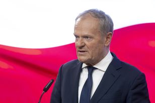 "Co Pan nie powie...". Tusk uderzył w Nawrockiego
