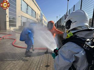 Chmura drażniącego gazu na pływalni. Są poszkodowani
