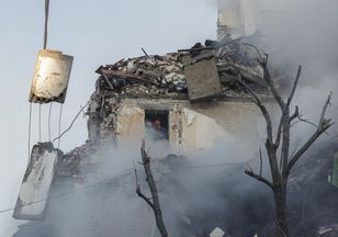 Setki rakiet i dronów. Tym Rosjanie uderzyli na Kijów