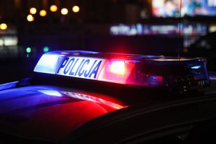 Czołowe zderzenie dwóch aut na DK11. Trzy osoby trafiły do szpitala