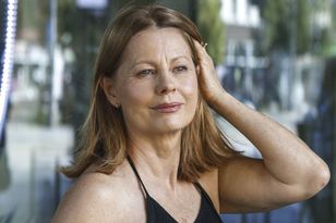 Ewa Skibińska opalała się topless i dostała uwagę – odpowiedziała wykładem