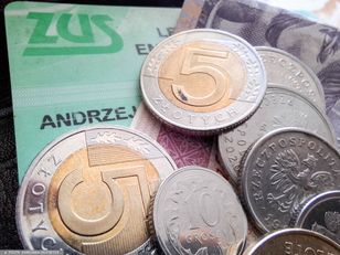 Nie każdy senior o tym wie. To umożliwia legitymacja emeryta