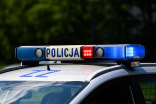 Wypadek w Małopolsce. Auto potrąciło 16-latka i wpadło do rowu