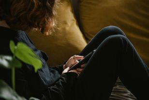 Ponad 2,6 mln młodszych dzieci w internecie. Ponad 40 proc. korzysta z ChataGPT