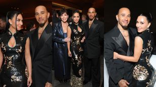 Zakochani Kim Kardashian i Lewis Hamilton gruchają za kulisami gali. Wszystko pod czujnym okiem "teściowej" rajdowca (ZDJĘCIA)