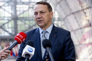 Sikorski warns of disinformation campaign over Zaolzie aimed at splitting Poland and Czechia