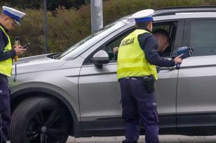 Mandaty dla aut spoza UE w Polsce. Kierowcy ze Wschodu na czele statystyki