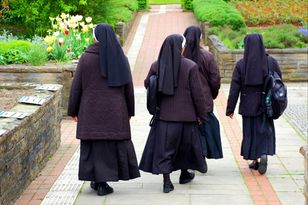 Emerytury zakonnic. Tyle dostają co miesiąc