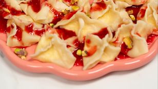 Podobnymi w Turcji się zajadają! Słodkie pierożki z twarogiem na przepis dnia robią furorę