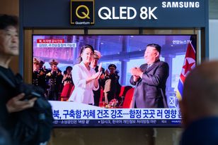 Kim Dzong Un z córką w towarzystwie podczas inspekcji okrętu podwodnego