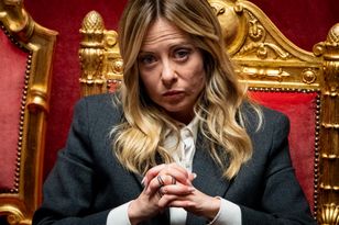 Giorgia Meloni krytykuje Trumpa. W tle komentarze o papieżu