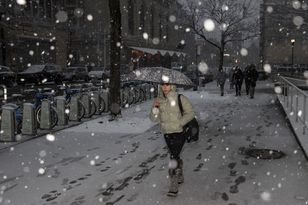 Stan wyjątkowy w Nowym Jorku. "Najsilniejsza śnieżyca od dekady"