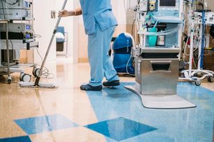 Spór w szpitalu we Wrocławiu. "Pracowałam po 220 godzin w miesiącu"