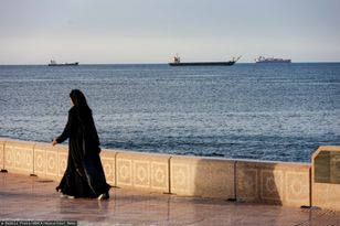 Ormuz otwarty. Konwój płynie przez cieśninę