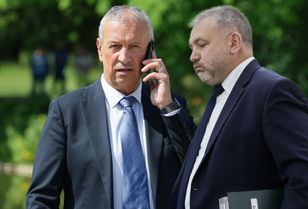 A nuż nóż w politycznej wodzie? [OPINIA]
