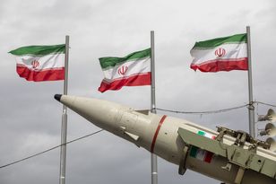 Pięć fal nalotów w ciągu 12 godzin. Iran uderzył w Bahrajn