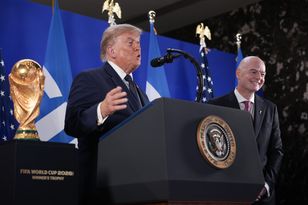 Trump na przyjęciu FIFA: dzwonił do Infantino ws. czerwonej kartki dla Baloguna