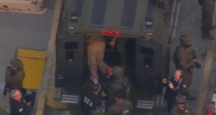 Maduro zmuszony do klękania. Widziano nagranie