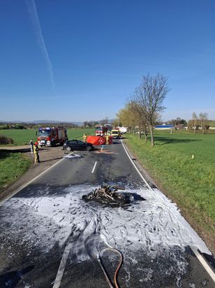 Tragiczny wypadek na DK 46. Motocyklista zmarł po zderzeniu z autem