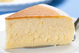 Kremowe ciasto z 3 składników. Może śmiało konkurować ze świątecznym sernikiem