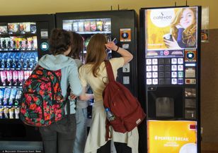 Kawa zniknie ze szkół? Ministerstwo zmienia decyzję