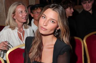 Wieniawa stuns in bold black gown at Eva Minge's Paris show