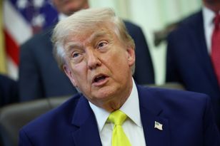 Trump tłumaczy, że musiał to zrobić. "To szaleńcy"