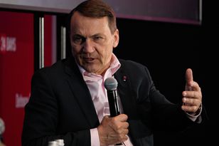 Sikorski w CNN: Polska ostrzega przed rosyjską prowokacją i zabiega o bazę USA