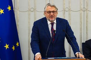 Syn senatora miał zabieg, szpital zapłaci karę. Dyrektor zabrał głos