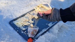 Już nie w misce. Teraz lody na śniegu robi się tak i to z dwóch składników