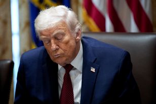 Trump zbliża się do niechlubnego rekordu. Nowy sondaż