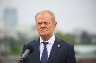 "Trudno w to uwierzyć". Tusk reaguje na decyzję ws. "lex szarlatan"
