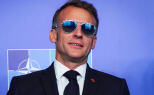 Macron nosił ciemne okulary na szczycie NATO z powodów zdrowotnych