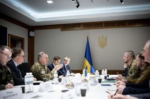 Bezprecedensowa wizyta w czasie wojny. Delegacja NATO przyjechała do Ukrainy