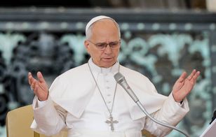 Włoskie media po oświadczeniu papieża. Kiedy podda się operacji?