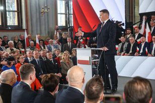 Wyszli i skomentowali. Tak w PiS zareagowali na Czarnka