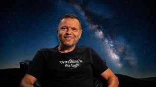 "Gdyby prędkość światła uległa zmianie, to sypie się wszystko". Ekspert o granicy wszechświata
