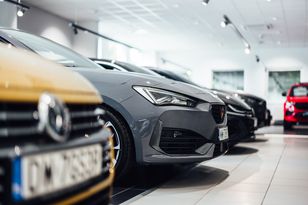 Używany nie znaczy gorszy. Jak jeździć dobrym samochodem bez wydawania fortuny?