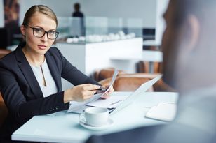 Mit czy fakt? Najczęstsze błędne przekonania o faktoringu