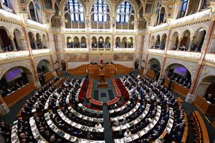 Węgry mają nowy parlament. Posłowie złożyli przysięgi