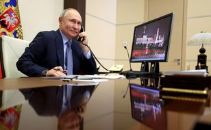 Putin otwarty na rozmowy z Macronem