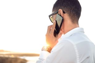 Telefony z numerów +44. Możesz stracić majątek