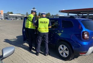 Policja prosi o odblokowanie telefonu? Poznaj swoje prawa