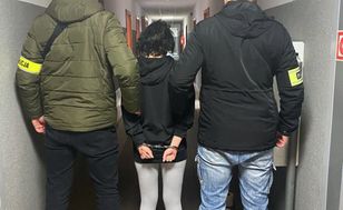 Nóż przeszedł na wylot. "Córeczka krzyczała: nie rusz moją mamę"