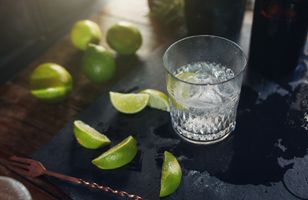 Gin z tonikiem na malarię? Tak zaczęła się historia znanego drinka