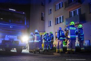 Wybuch na 10. piętrze wieżowca. Jedna osoba utknęła na balkonie