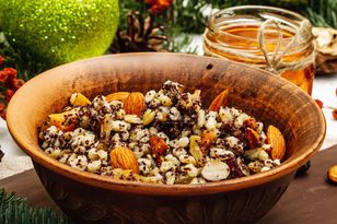 Kiedy dodać miód do kutii? Wiele osób popełnia błąd, przez co wychodzi mdła